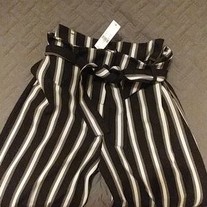 Blk/White striped slacks w/belt